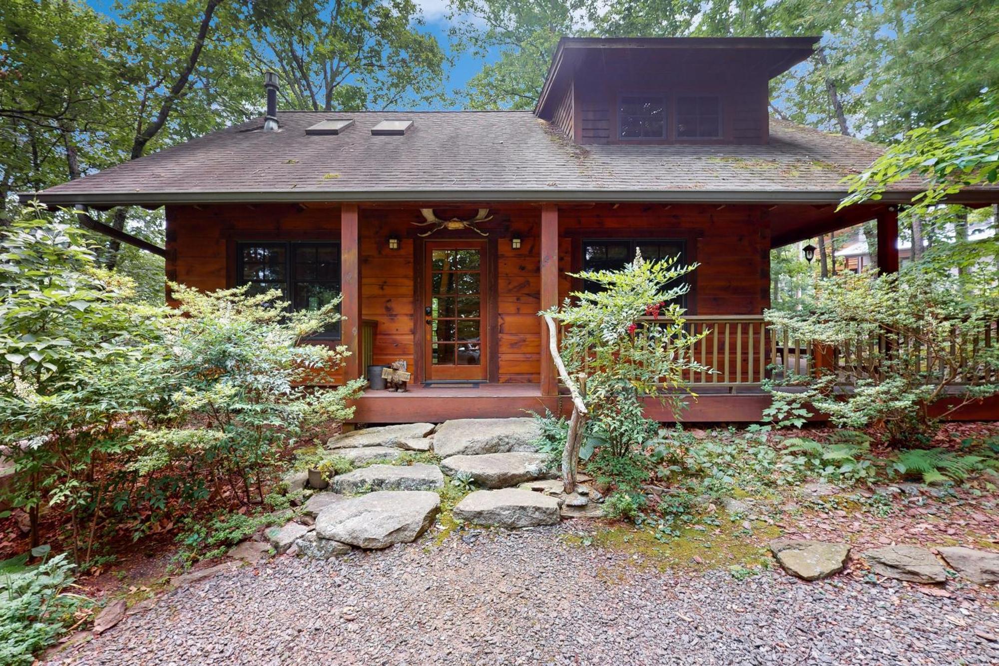 Elkhorn Cabin & Eagles Wing Lodge Эшвилл Экстерьер фото